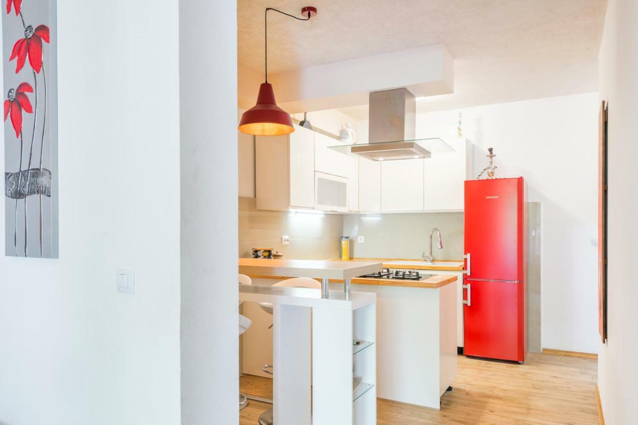 Alena Luxury Apartment With Jacuzzi Split Exterior photo